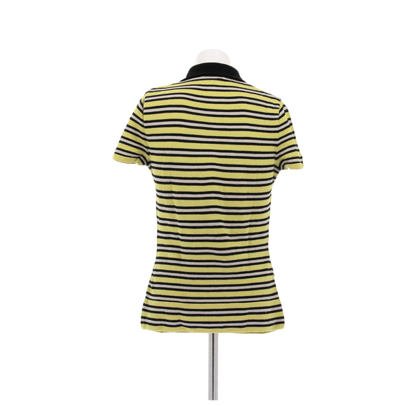 Polo à rayures jaunes et noires