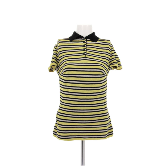 Polo à rayures jaunes et noires