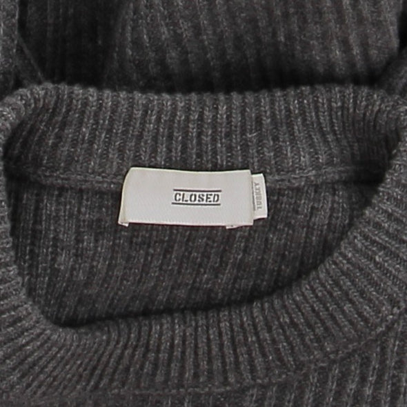 Pull tricoté en laine