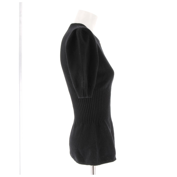 Pull à manches courtes avec broches
