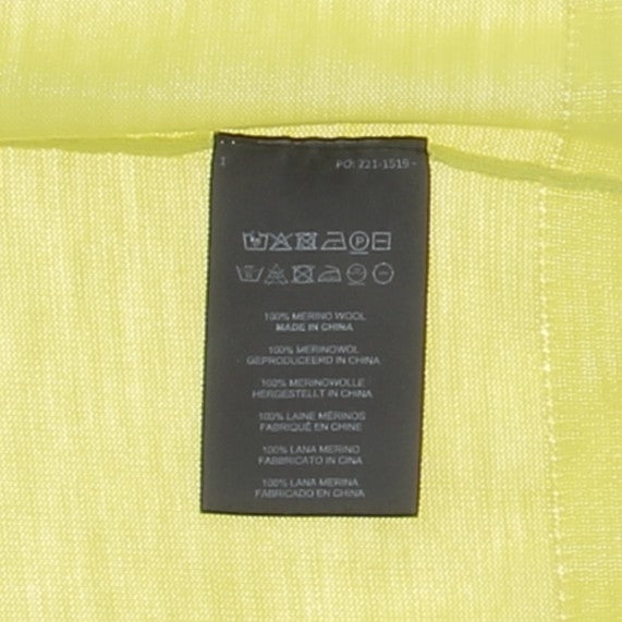 Pull en laine jaune