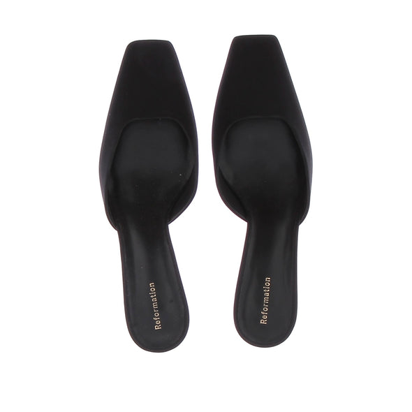 Mules à talons noires