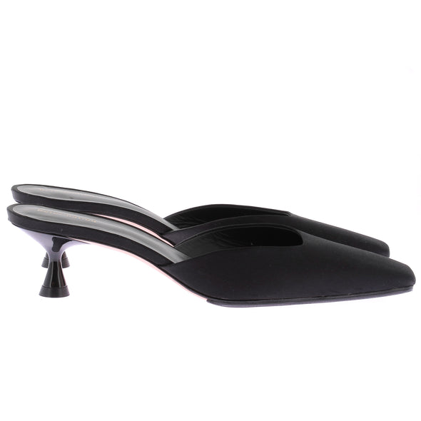 Mules à talons noires