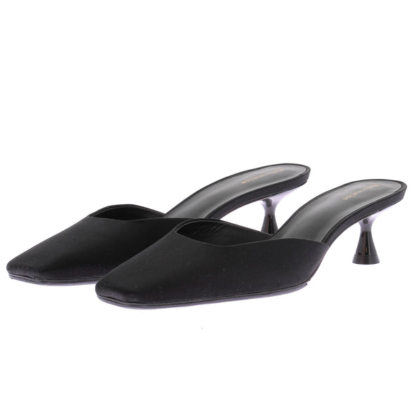 Mules à talons noires