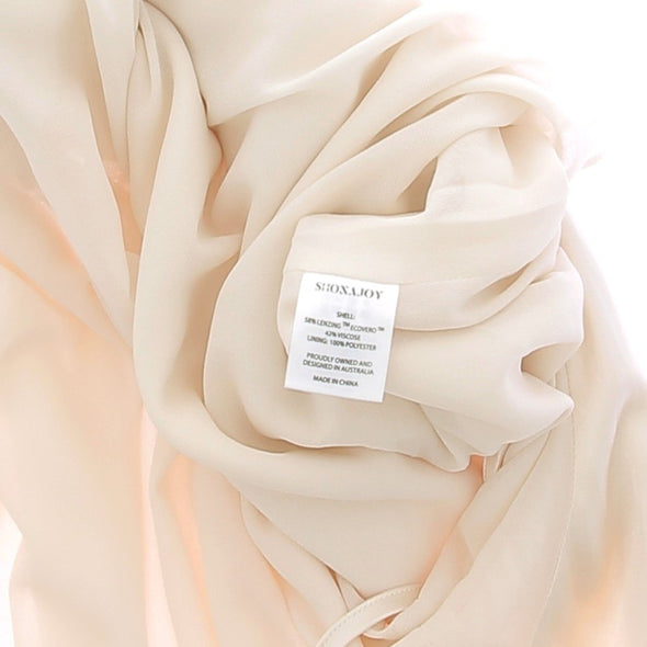 Robe satinée écru