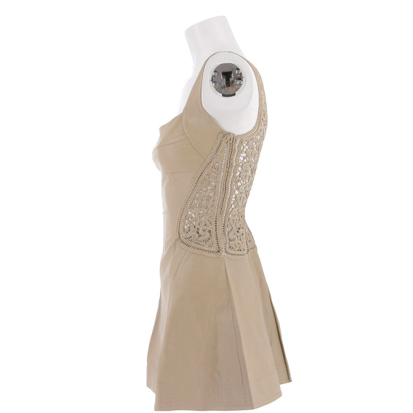 Robe en cuir beige