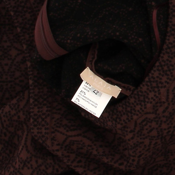 Robe marron et noire