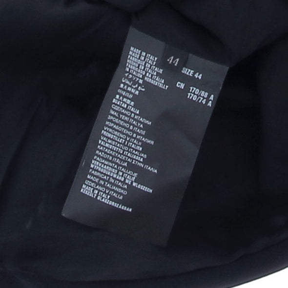 Robe noire à poches zippées