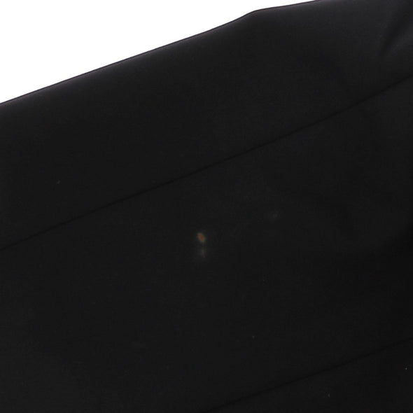 Robe noire à poches zippées