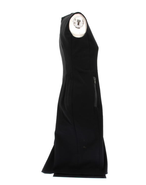Robe noire à poches zippées