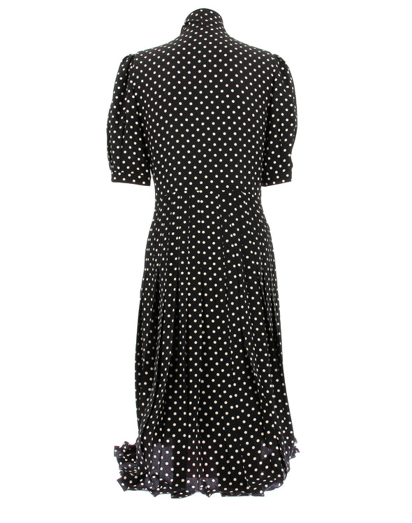 Robe noire à pois