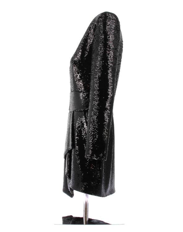 Robe noire à sequins