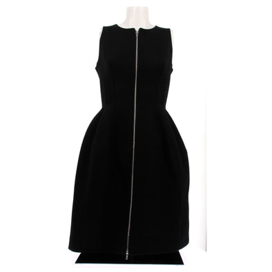 Robe noire en laine
