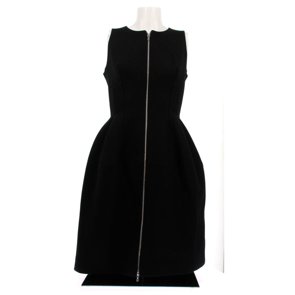 Robe noire en laine