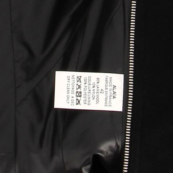 Robe noire en laine