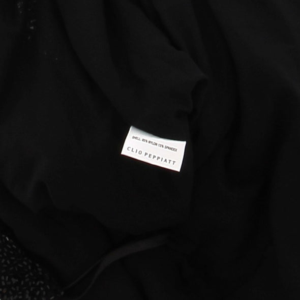 Robe noire à perles