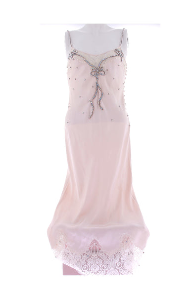 Robe nuisette rose à dentelle et strass