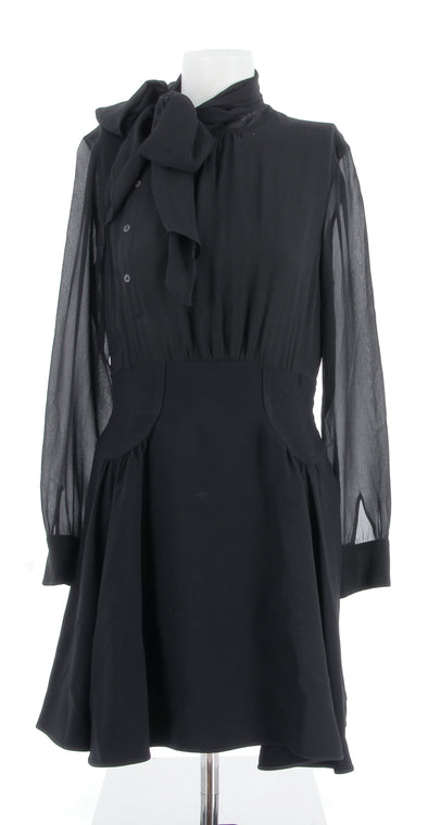 Robe noire en soie