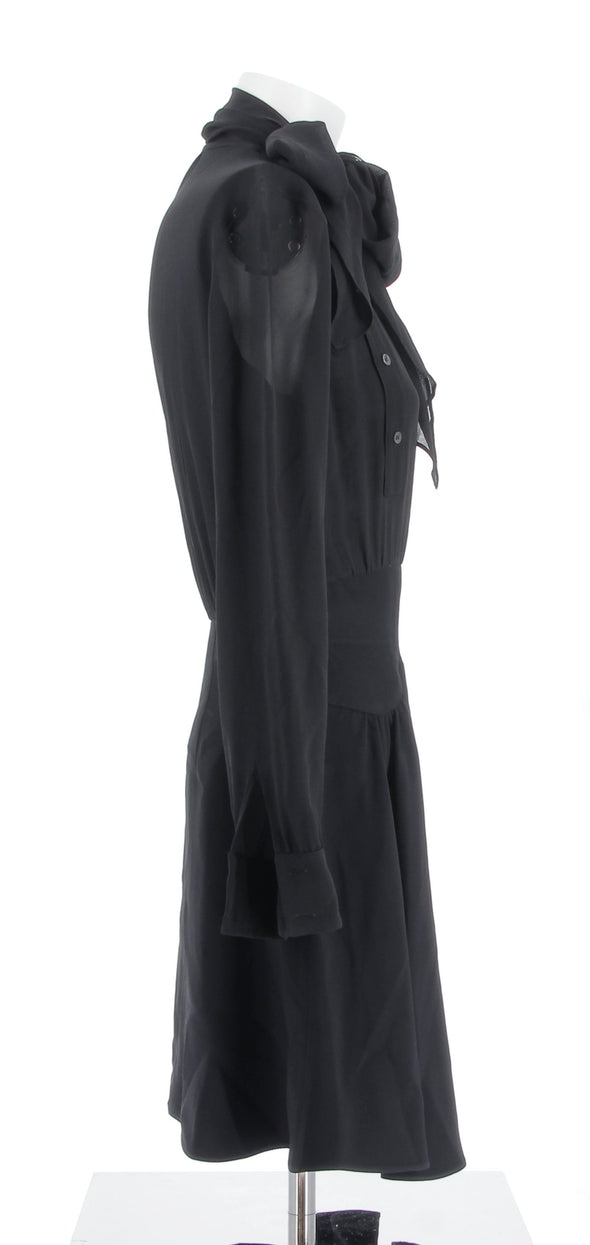 Robe noire en soie