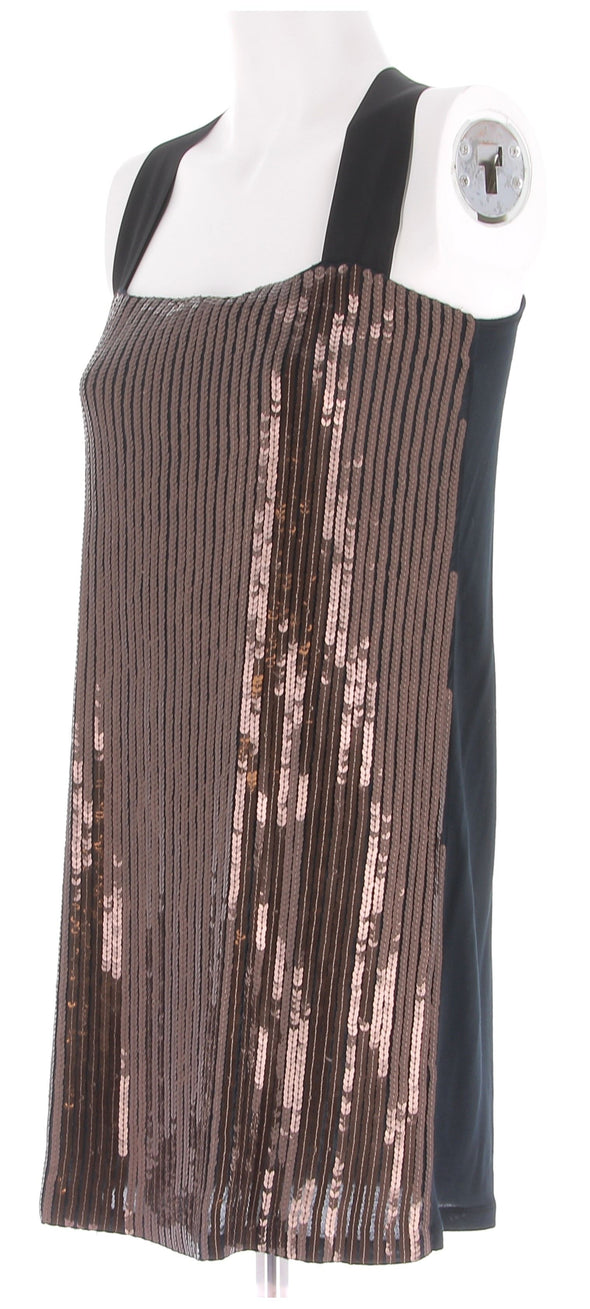 Robe noire à sequins