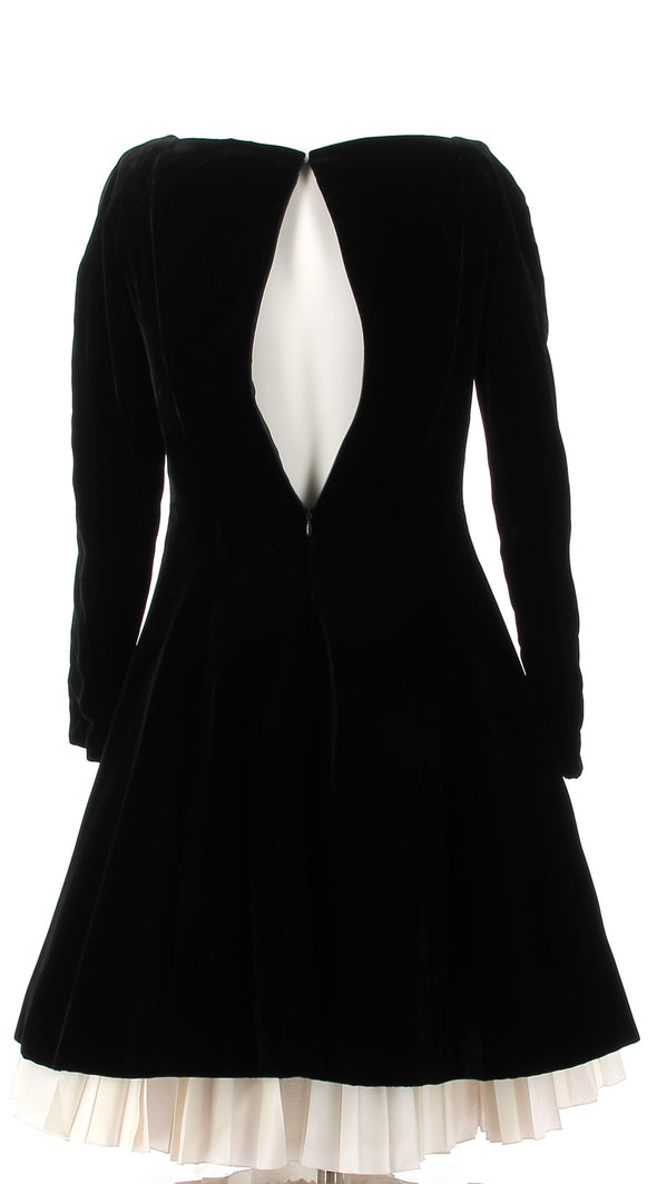 Robe noire en velours