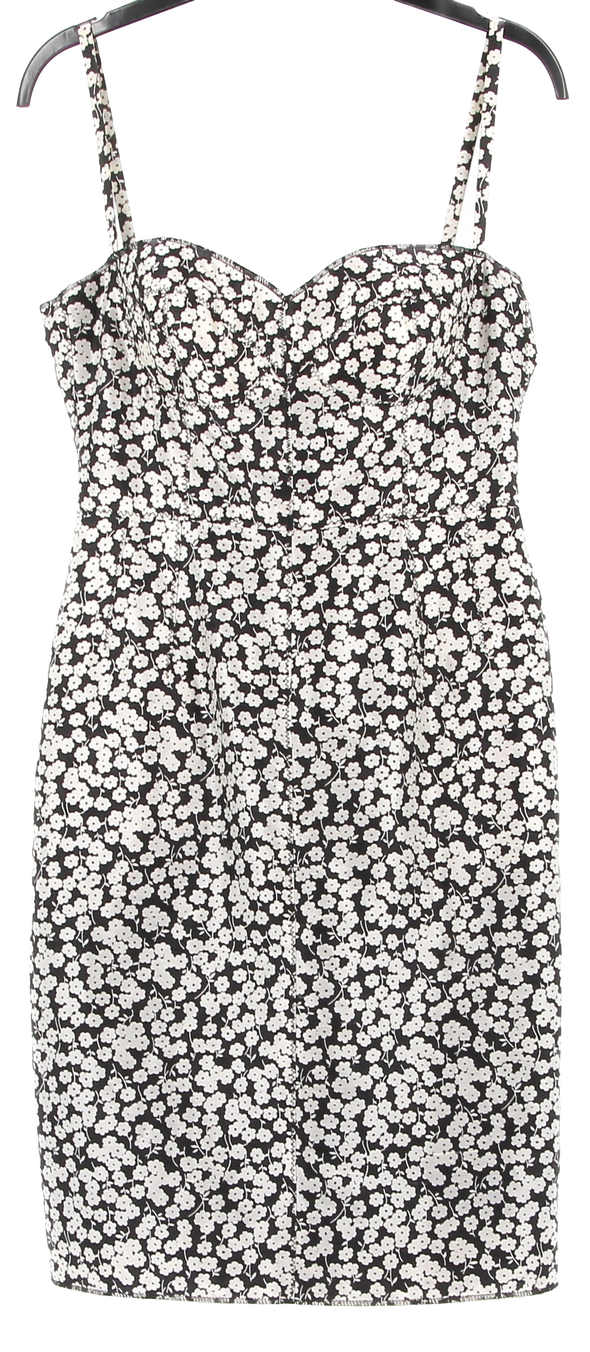 Robe noire à fleurs