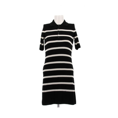Robe en soie rayée