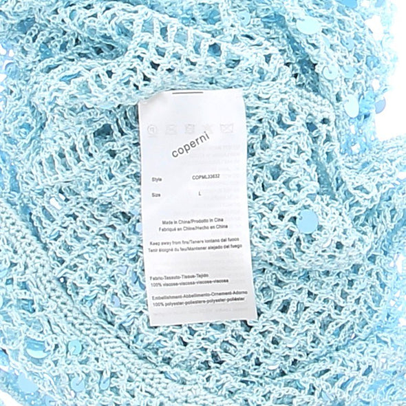 Robe en crochet et sequins