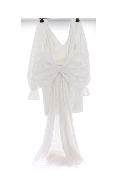 Robe blanche à sequins