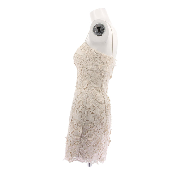 Robe en dentelle