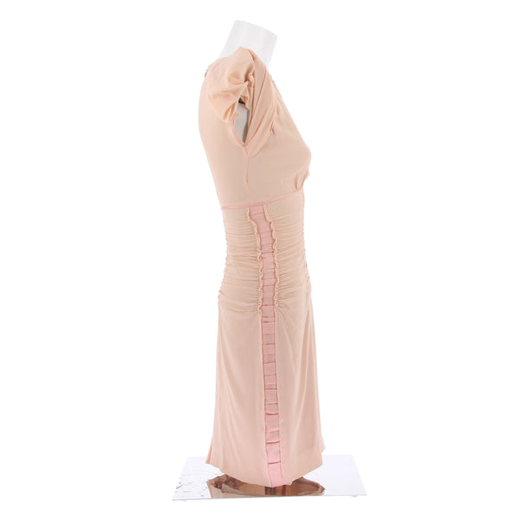 Robe rose poudrée en soie