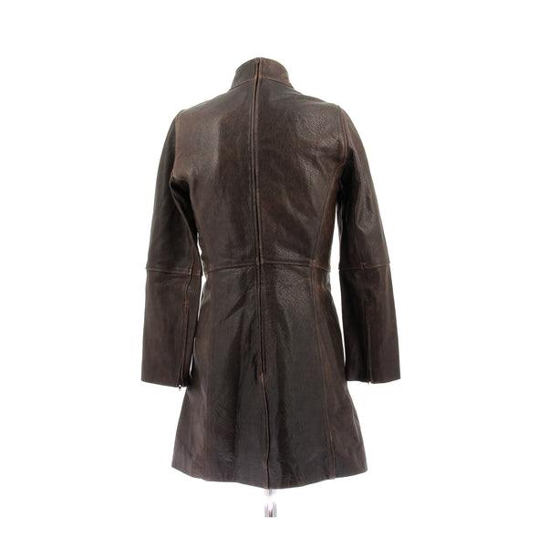 Robe marron en cuir