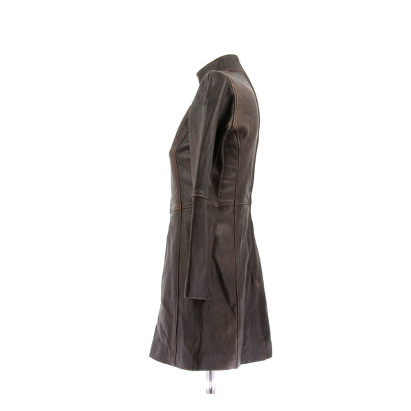 Robe marron en cuir