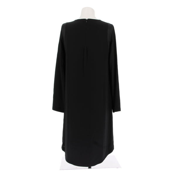 Robe en soie noire