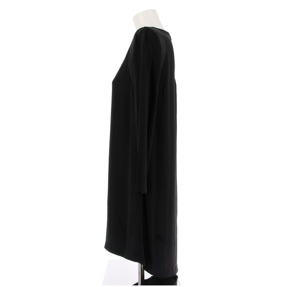 Robe en soie noire