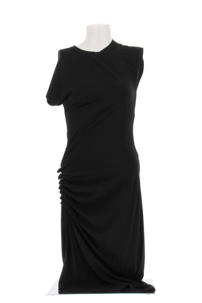 Robe asymétrique noire