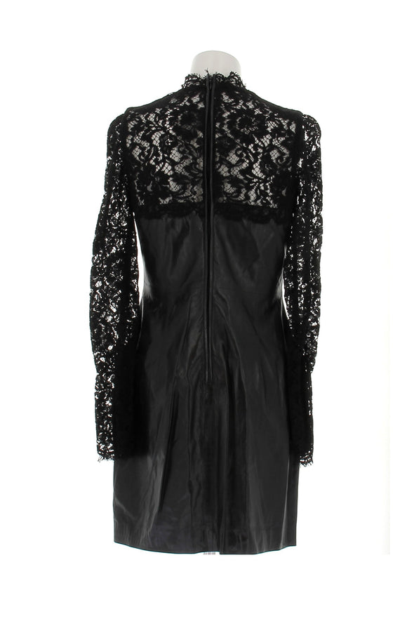 Robe en dentelle et cuir
