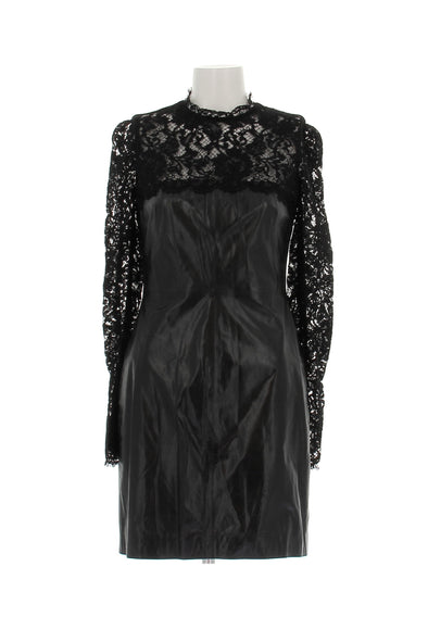 Robe en dentelle et cuir