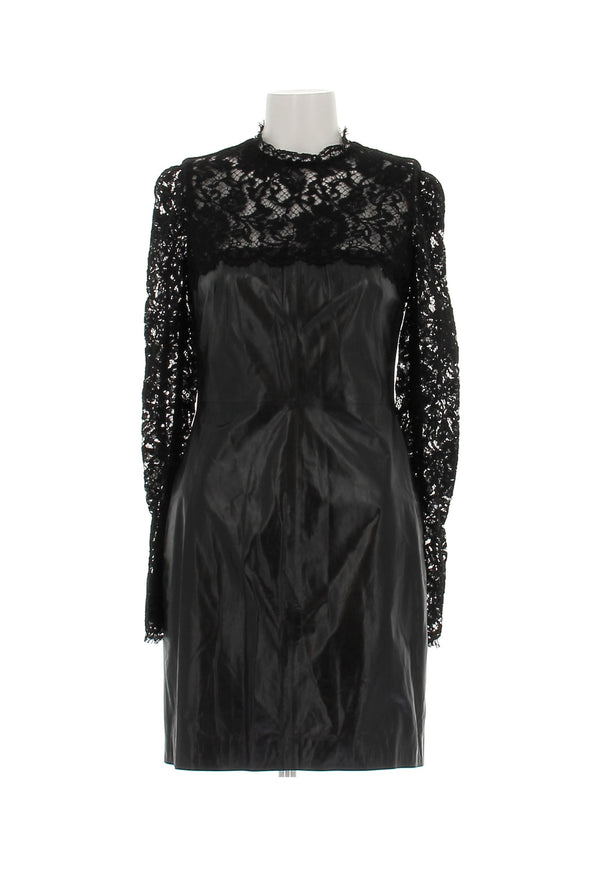 Robe en dentelle et cuir