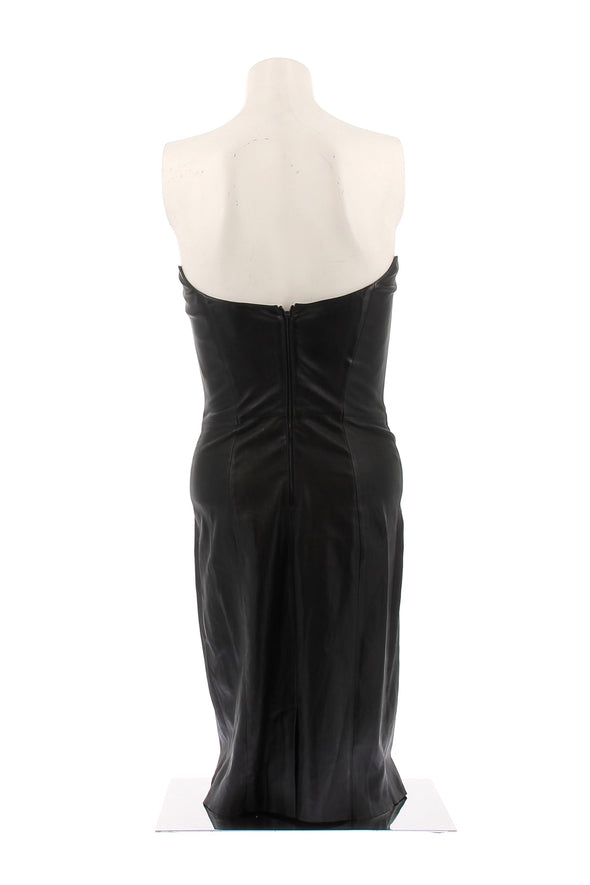 Robe noire en cuir