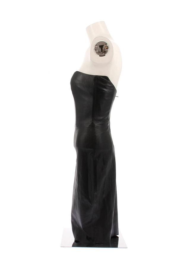Robe noire en cuir