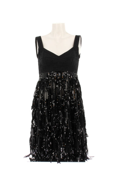 Robe noire à sequins