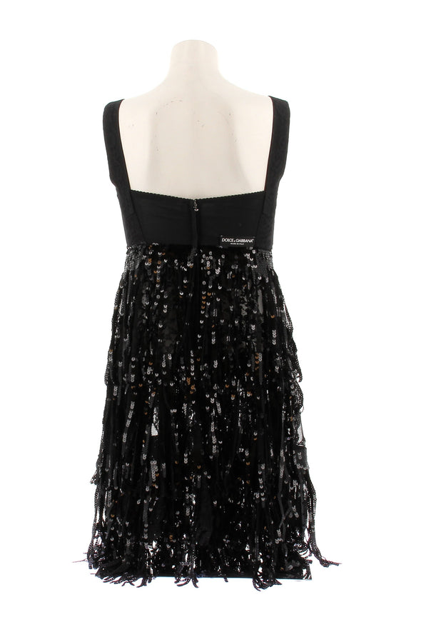 Robe noire à sequins