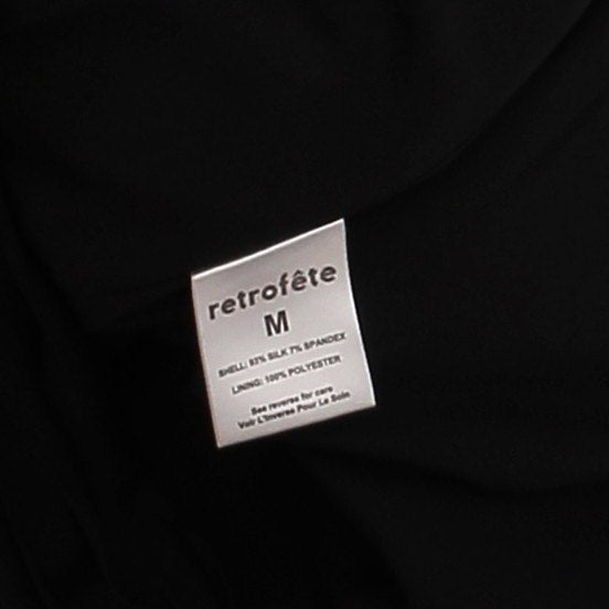 Robe en soie noire
