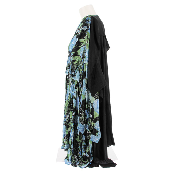 Robe à motifs florales