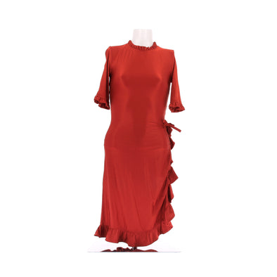 Robe rouge brique à volants
