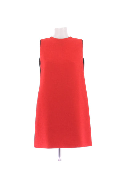 Robe en laine rouge