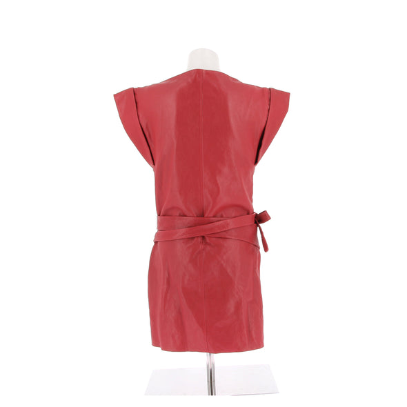 Robe en cuir rouge