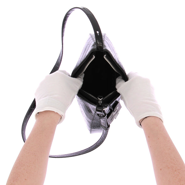 Sac à main asymétrique en cuir embossé