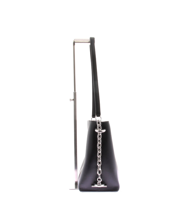 Sac en cuir et chaines